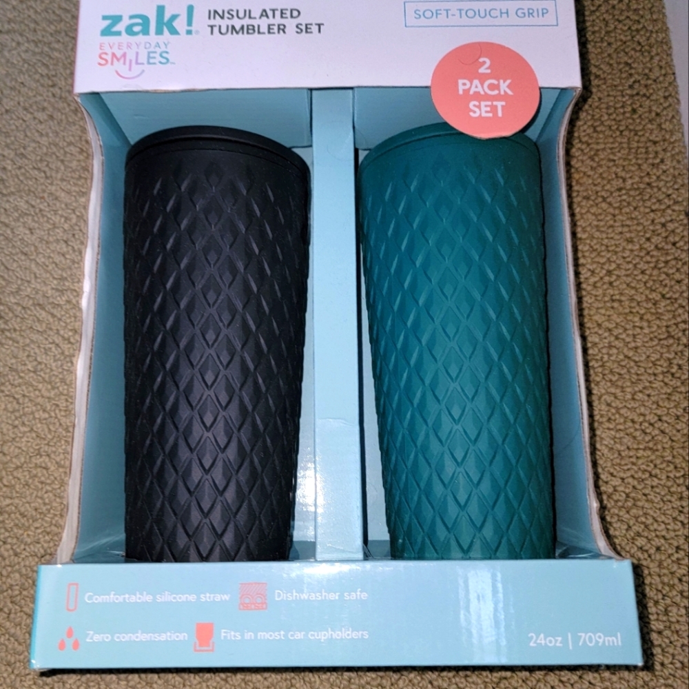 Zak insulated tumbler with sillicone straw